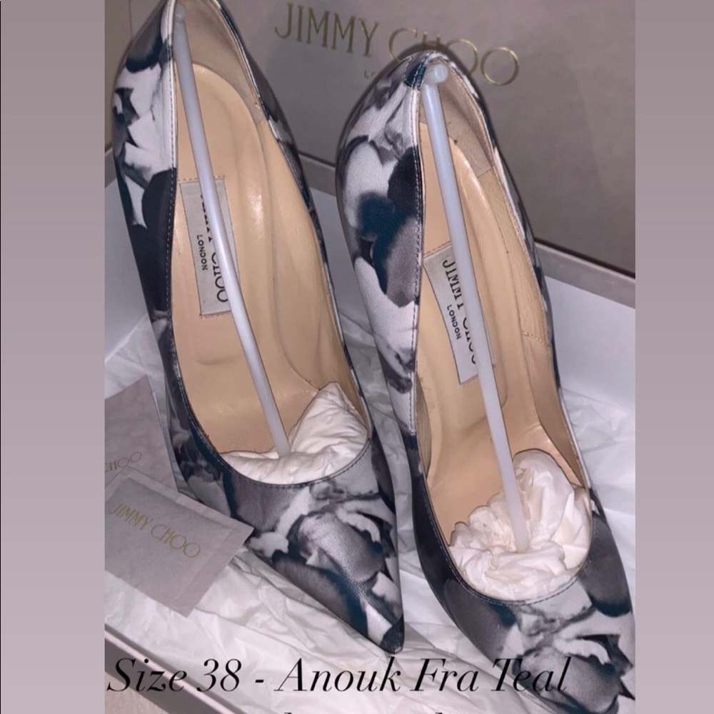 Jimmy Choo Barely Worn!! - image 5